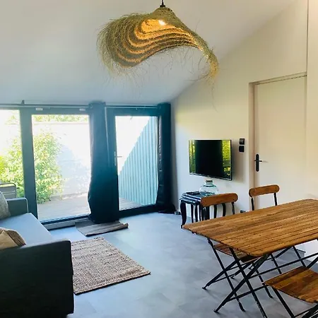 Bel Air - Piscine - Jacuzzi Apartman